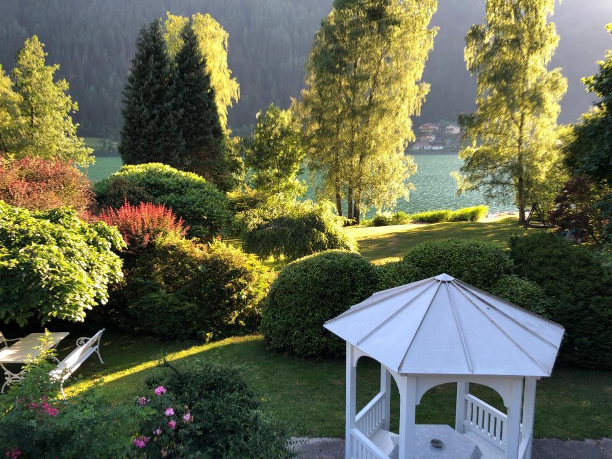 Landhotel Lindenhof Feld am See Exterior photo