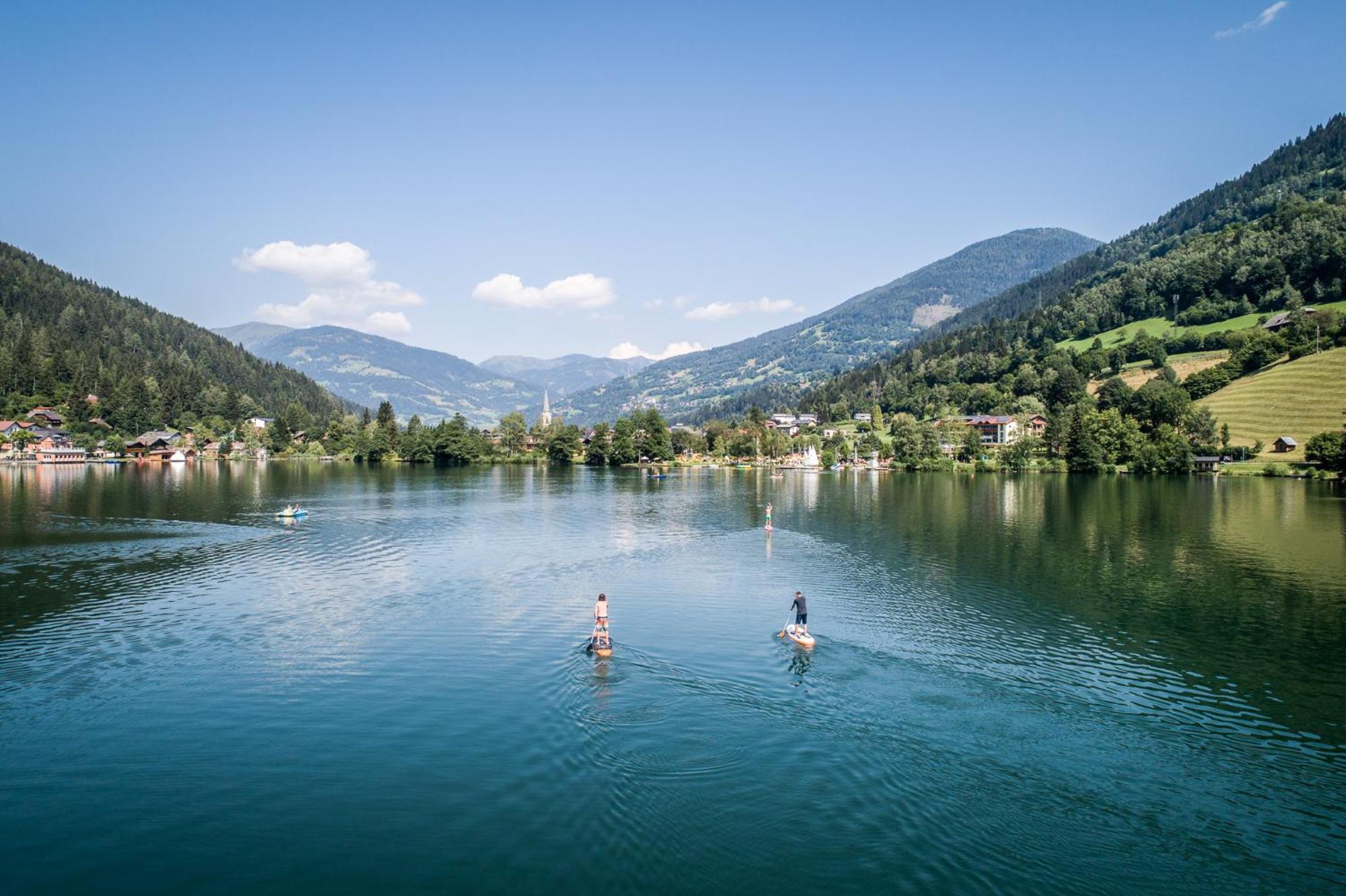 Landhotel Lindenhof Feld am See Exterior photo