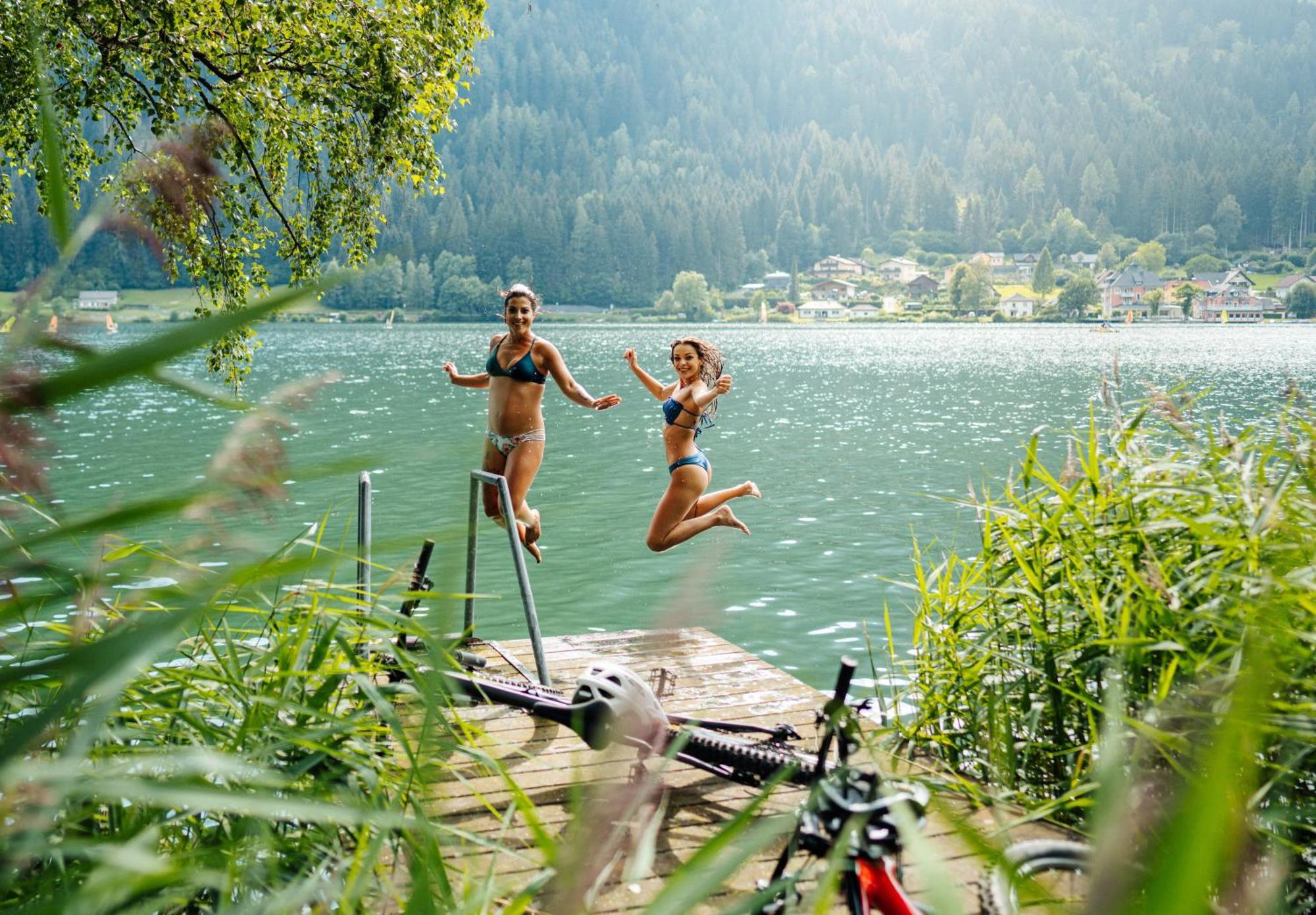 Landhotel Lindenhof Feld am See Exterior photo